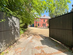 Photo 20- click for photo gallery